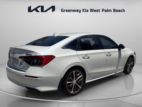 Used 2023 Honda Civic Touring image 7