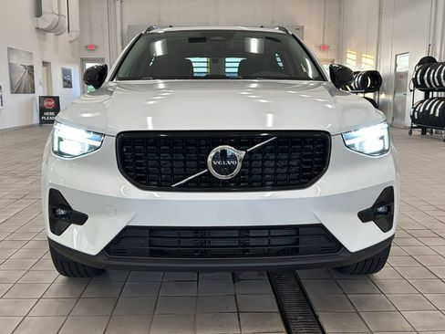 Used 2026 Volvo XC40 B5 Ultra w/ Protection Package Premier image 10
