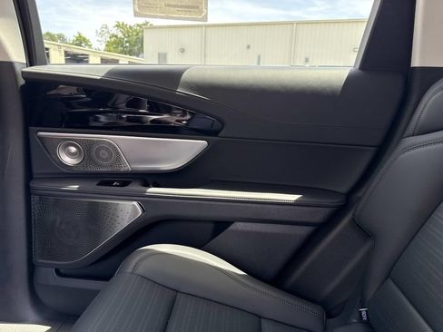 New 2026 Lincoln Nautilus Reserve AWD/4WD image 15