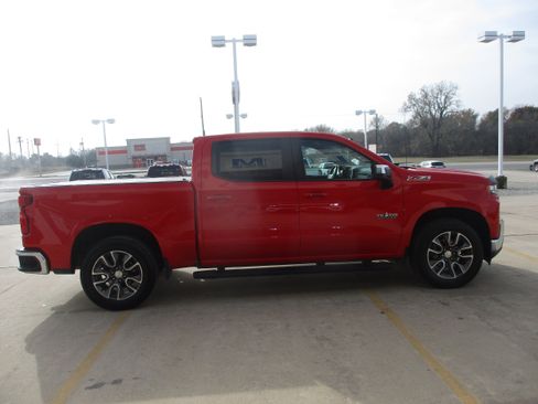 Used 2020 Chevrolet Silverado 1500 LT w/ Texas Edition image 8