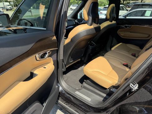 Used 2016 Volvo XC90 T6 Momentum w/ Momentum Plus Package AWD/4WD image 9