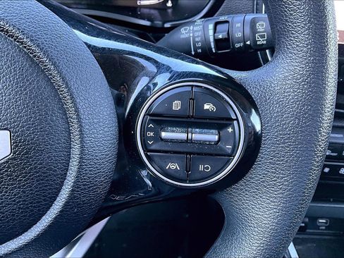 Used 2023 Kia Soul S image 17