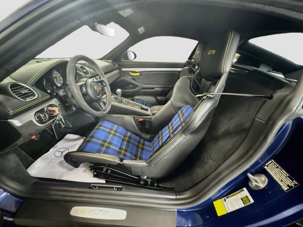 Used 2020 Porsche 718 Cayman GT4 RWD image 28