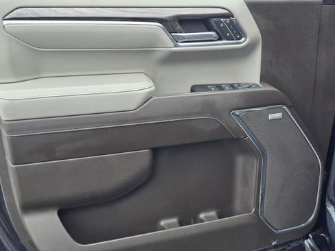 Used 2024 Chevrolet Silverado 1500 LTZ w/ LTZ Convenience Package II image 9