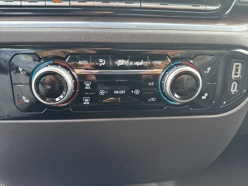 Used 2024 GMC Sierra 1500 SLT image 24