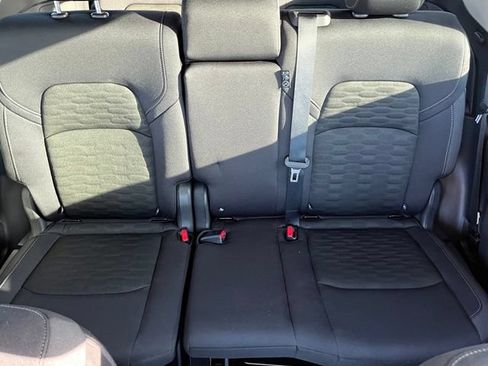 Used 2025 Nissan Pathfinder S FWD image 12