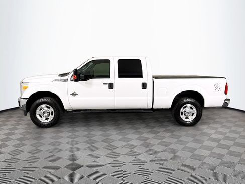 Used 2015 Ford F250 XLT w/ XLT Interior Package AWD/4WD image 4