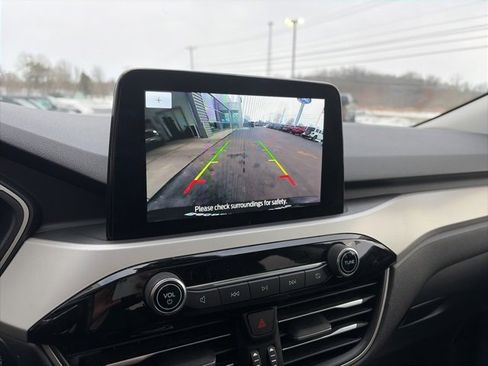 Used 2022 Ford Escape SE w/ SE Sport Appearance Package image 13