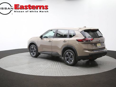 Used 2024 Nissan Rogue SV w/ SV Premium Package FWD image 63