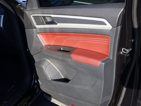 Used 2022 Volkswagen Atlas Cross Sport SEL Premium R-Line image 11