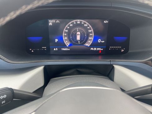 Used 2022 Volkswagen Taos SE image 13