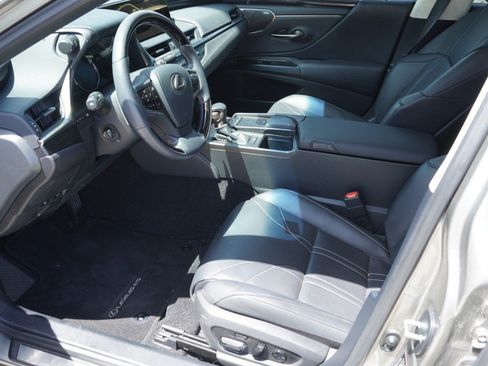 Certified 2020 Lexus ES 350 w/ Accessory Package 2 FWD image 9
