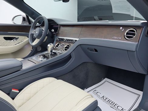 Used 2023 Bentley Continental GT Azure image 47