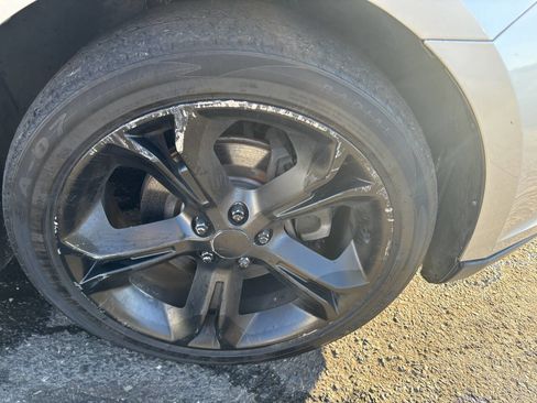 Used 2010 Ford Taurus SHO image 27