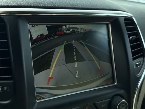 Used 2015 Jeep Grand Cherokee Limited w/ Trailer Tow Group IV image 19