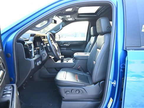 Used 2022 GMC Sierra 1500 AT4 w/ AT4 Premium Package image 16