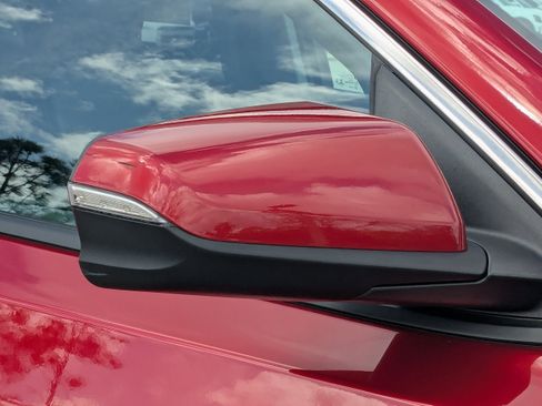 Used 2023 GMC Terrain SLT image 12