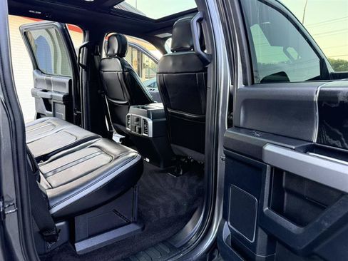 Used 2018 Ford F250 Platinum w/ Platinum Ultimate Package AWD/4WD image 18