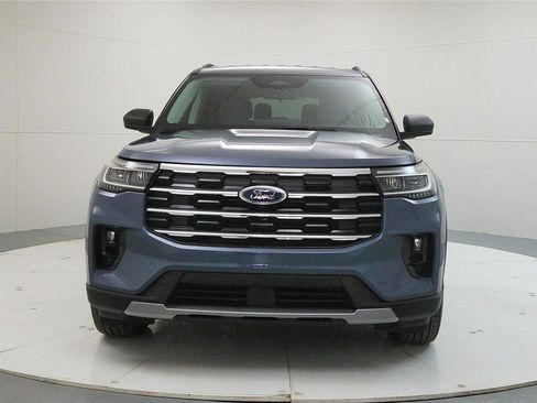 New 2026 Ford Explorer Active w/ Active Comfort Package image 2