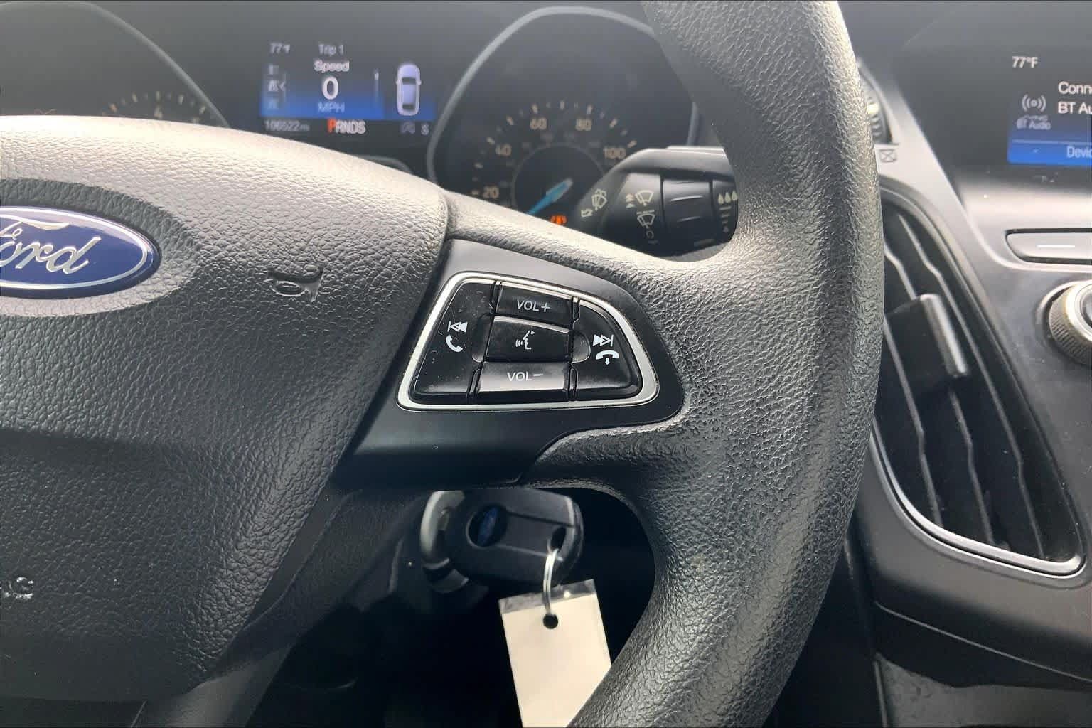 Used 2018 Ford Focus SE w/ SE Appearance Package FWD image 25