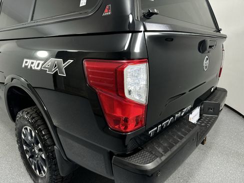 Used 2019 Nissan Titan PRO-4X image 30