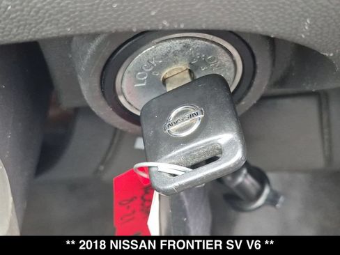 Used 2018 Nissan Frontier PRO-4X AWD/4WD image 28