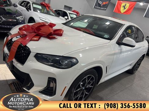 Used 2024 BMW X4 xDrive30i w/ Premium Package AWD/4WD image 2