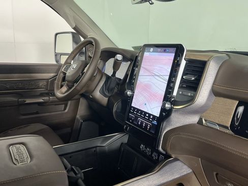 Used 2025 RAM 2500 Limited image 32