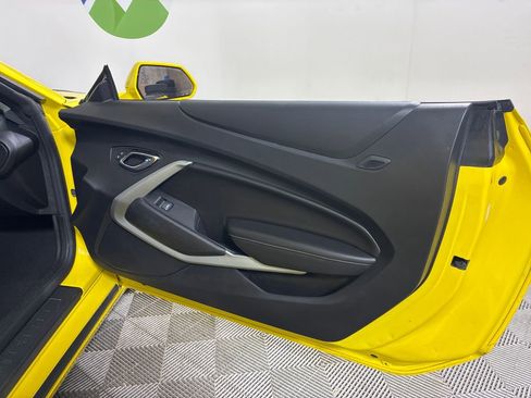 Used 2017 Chevrolet Camaro SS image 28