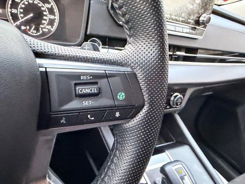 Used 2023 Mitsubishi Outlander SE image 19