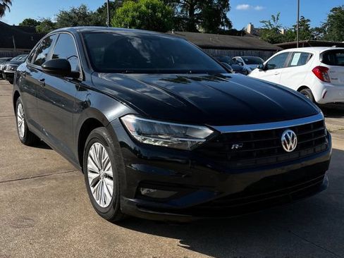 Used 2019 Volkswagen Jetta FWD image 3