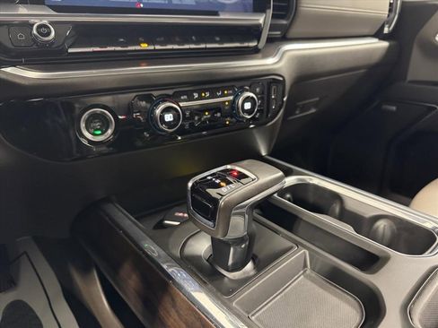 Used 2023 GMC Sierra 1500 SLT w/ SLT Premium Package image 21