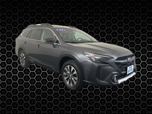 Used 2023 Subaru Outback Limited image 4
