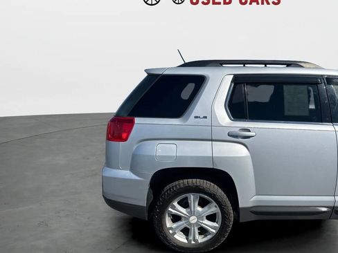 Used 2017 GMC Terrain SLE w/ Driver Alert Package I image 3