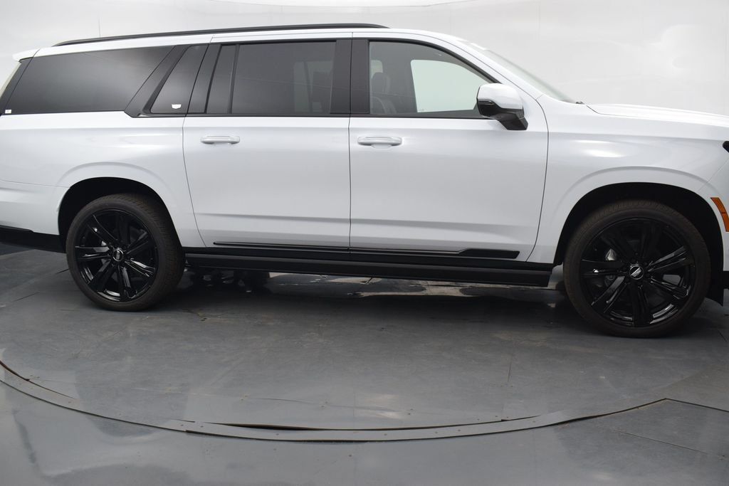 Certified 2026 Cadillac Escalade ESV Sport w/ Touring Package AWD/4WD image 7