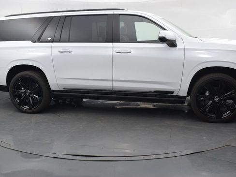 Certified 2026 Cadillac Escalade ESV Sport w/ Touring Package AWD/4WD image 7