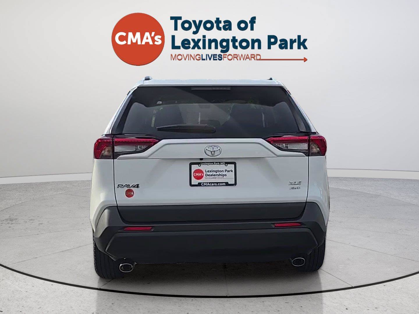Used 2025 Toyota RAV4 XLE w/ Convenience Package AWD/4WD image 4