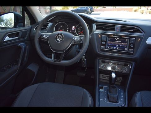 Used 2021 Volkswagen Tiguan S FWD image 32