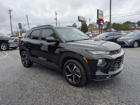 Used 2021 Chevrolet TrailBlazer RS w/ Driver Confidence Package image 3