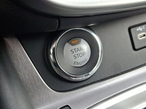 Used 2024 Nissan Murano SV w/ SV Midnight Edition Package image 23