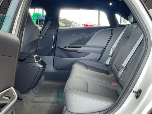 Used 2025 Lucid Air Touring AWD/4WD image 17