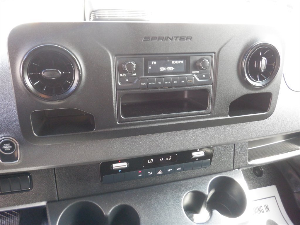 Used 2025 Mercedes-Benz Sprinter 2500 image 14