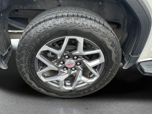 Used 2022 GMC Sierra 1500 SLT AWD/4WD image 26