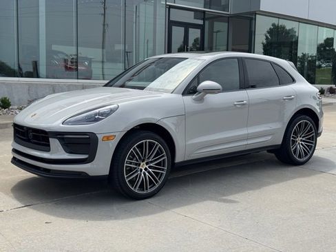 New 2025 Porsche Macan image 1