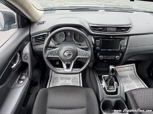Used 2019 Nissan Rogue SV AWD/4WD image 17