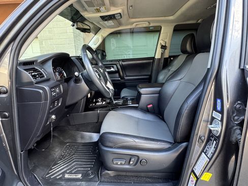 Used 2016 Toyota 4Runner SR5 Premium AWD/4WD image 17