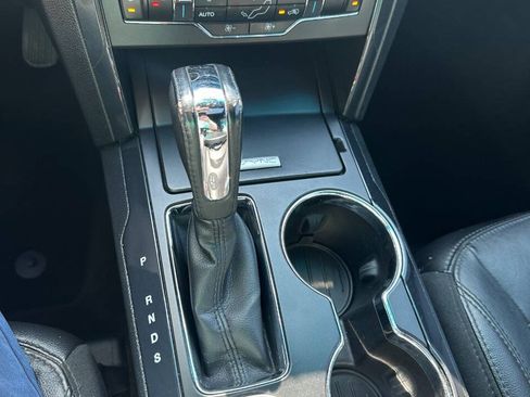 Used 2016 Ford Explorer XLT w/ Equipment Group 202A AWD/4WD image 23