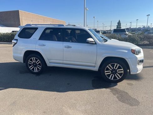 Used 2017 Toyota 4Runner Limited image 4