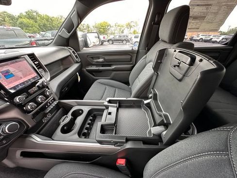 New 2026 RAM 1500 Express AWD/4WD image 25