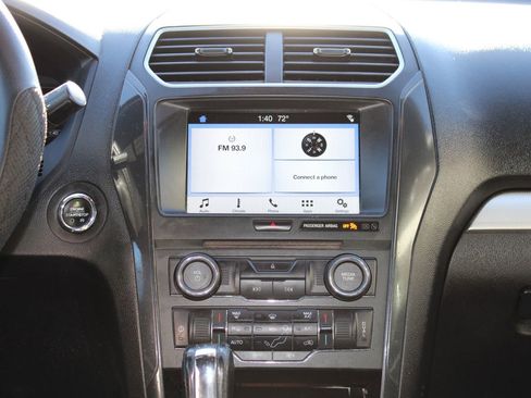 Used 2017 Ford Explorer XLT w/ Equipment Group 201A image 36